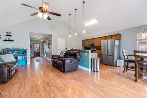 760 S Classic Dr S Dr, Hernando, MS 38632 photo 5