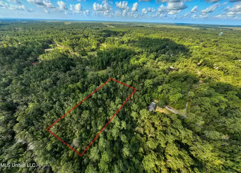 11 Th Ave, Pearlington, MS 39572
