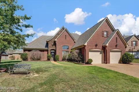 3114 N Loganberry Loop, Southaven, MS 38672