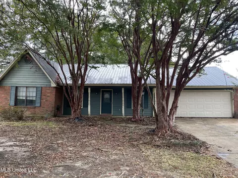 2002 Matthews Dr, Richland, MS 39218