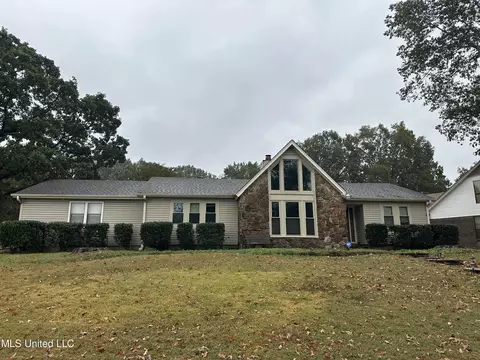 6780 E Lake Forest Dr, Walls, MS 38680