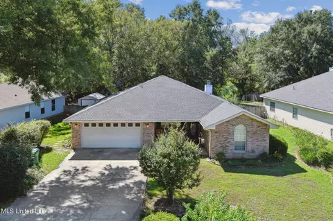 6812 Awini St, Diamondhead, MS 39525
