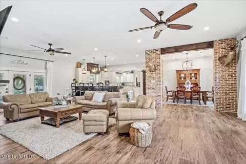 83 Derrick Rd, Wiggins, MS 39577 photo 7