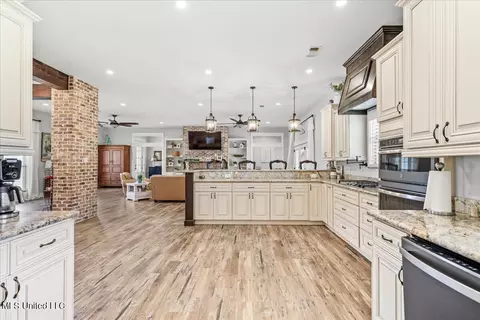 83 Derrick Rd, Wiggins, MS 39577 photo 14
