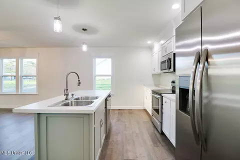 Kitchen - 116 Green Rd, Lucedale, MS 39452 photo 2 of 8