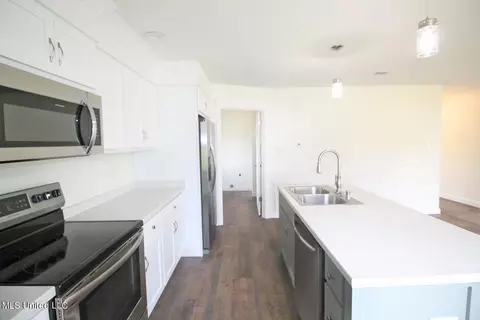 Kitchen - 116 Green Rd, Lucedale, MS 39452 photo 6 of 8
