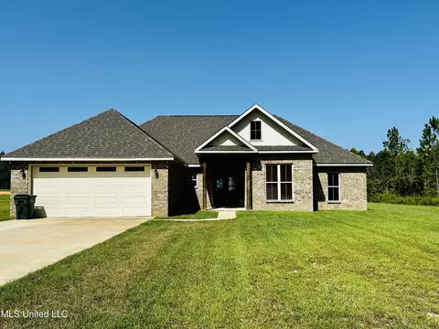21057 Snow St, Moss Point, MS 39562