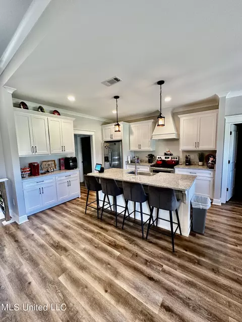 21057 Snow St, Moss Point, MS 39562 photo 12