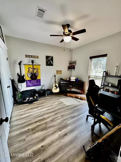 21057 Snow St, Moss Point, MS 39562 photo 22