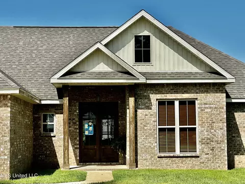21057 Snow St, Moss Point, MS 39562 photo 2