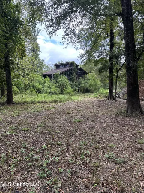 126 Deer Lane Ln, Lucedale, MS 39452