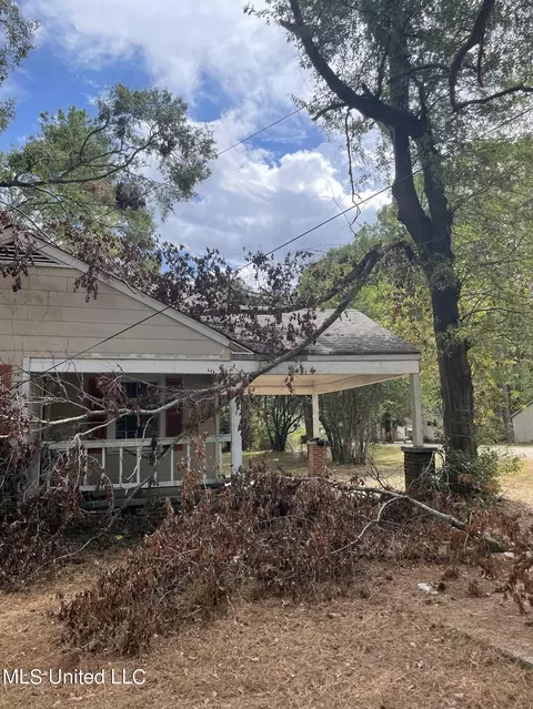 605 Woodbury Rd, Jackson, MS 39206