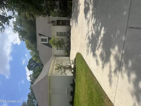 263 W Washington St, Ridgeland, MS 39157