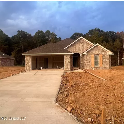 262 Chartleigh Cir, Canton, MS 39046