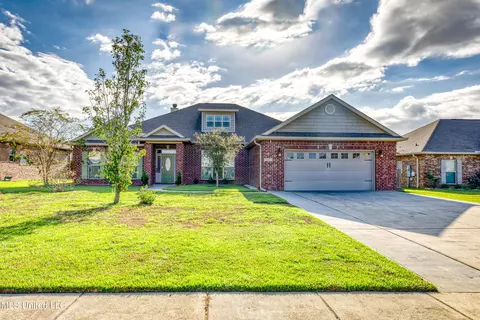 10302 Hutter Rd, Gulfport, MS 39503