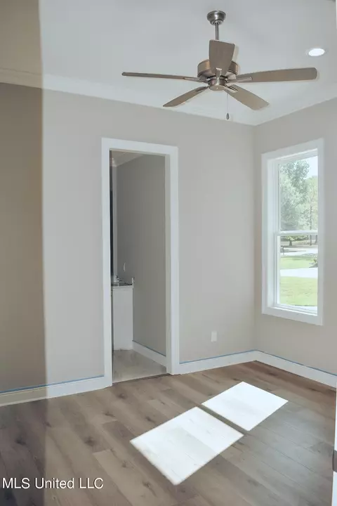 141 Salus Bnd, Clinton, MS 39056 photo 9