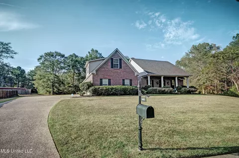 603 Absalom Cv, Terry, MS 39170