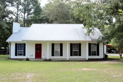 107 Percy Parker Rd, Lucedale, MS 39452