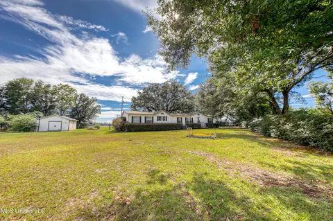 1105 Weeks Rd, Lucedale, MS 39452 photo 4