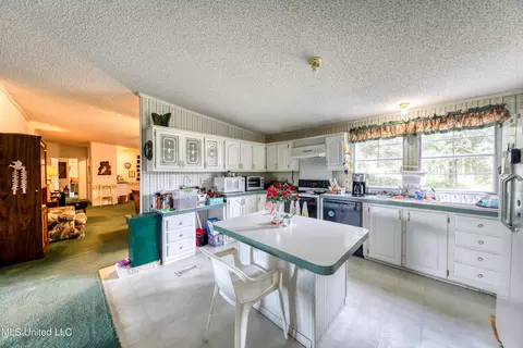1105 Weeks Rd, Lucedale, MS 39452 photo 10