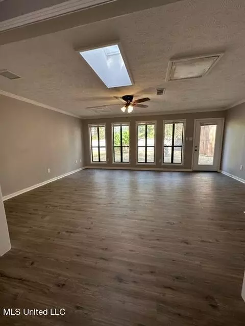 3323 E Lisa Dr, Pearl, MS 39208 photo 2