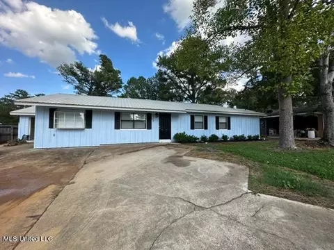 3323 E Lisa Dr, Pearl, MS 39208