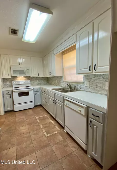 103 River Pointe Pl, Pearl, MS 39208 photo 12