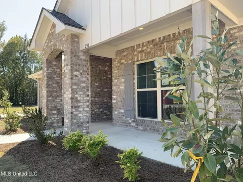 236 Vision Cir, Canton, MS 39046 photo 5