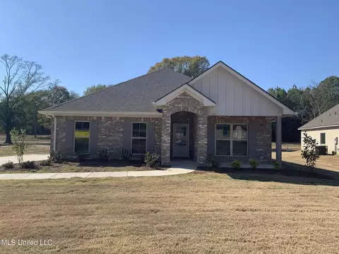 236 Vision Cir, Canton, MS 39046