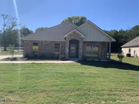 236 Vision Cir, Canton, MS 39046 photo 3