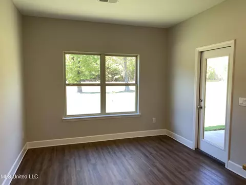 201 Vision Cv, Canton, MS 39046 photo 6