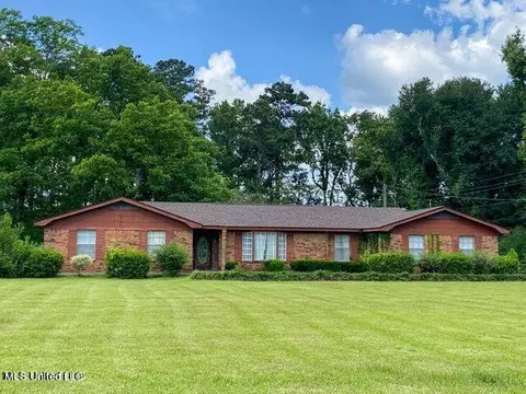 125 Susanne St, Lucedale, MS 39452