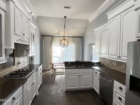 412 Bridgestone Pl, Florence, MS 39073 photo 8