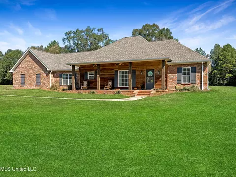 566 White Oak Rd, Florence, MS 39073