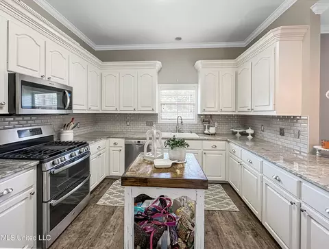 566 White Oak Rd, Florence, MS 39073 photo 10