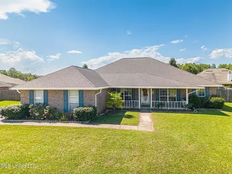 3154 Wayne Dr, D'iberville, MS 39540 photo 1