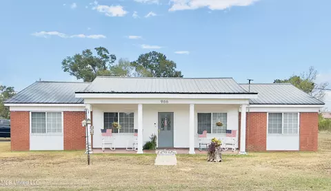 906 Fourth St, Beaumont, MS 39423