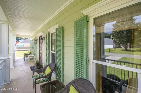 317 E Fourth St, Long Beach, MS 39560 photo 4
