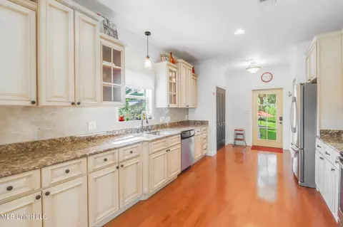 317 E Fourth St, Long Beach, MS 39560 photo 10