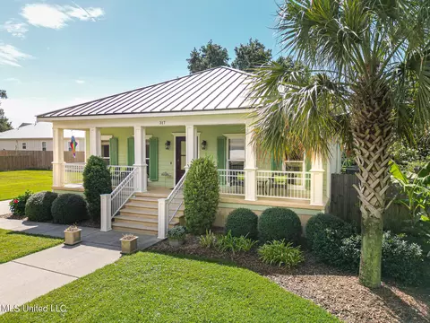 317 E Fourth St, Long Beach, MS 39560 photo 2