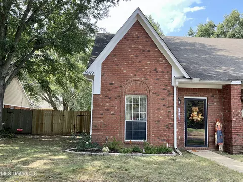 2179 Shady Grove Cv, Hernando, MS 38632