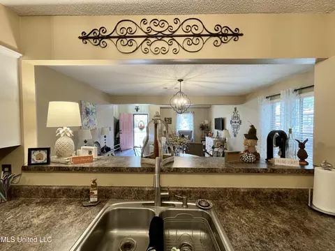 2179 Shady Grove Cv, Hernando, MS 38632 photo 10