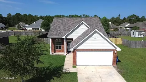 14031 Seymour Dr, Biloxi, MS 39532