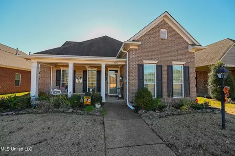 4473 Terrace Stone Dr, Olive Branch, MS 38654