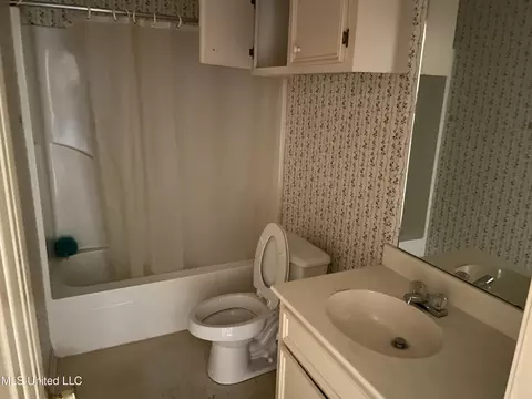 347 Barfield Dr, Byram, MS 39272 photo 8