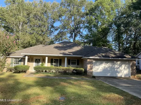 347 Barfield Dr, Byram, MS 39272