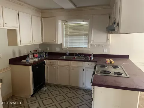 347 Barfield Dr, Byram, MS 39272 photo 4
