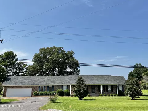 6165 Highway 161, Walls, MS 38680