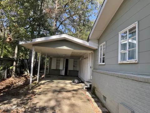 4504 Forest Park Dr, Jackson, MS 39211 photo 2