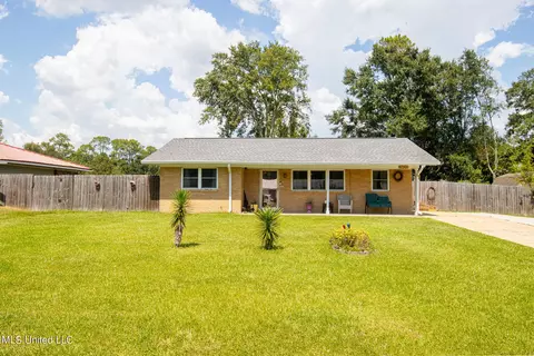 2409 Halsel St, Gulfport, MS 39503